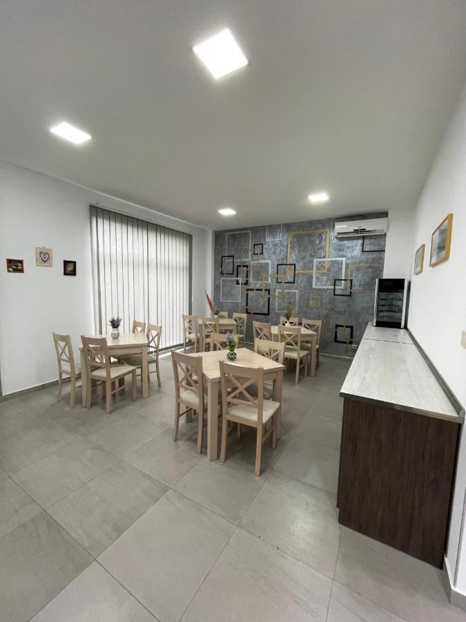 Guest House Prague Zugdidi Dış mekan fotoğraf